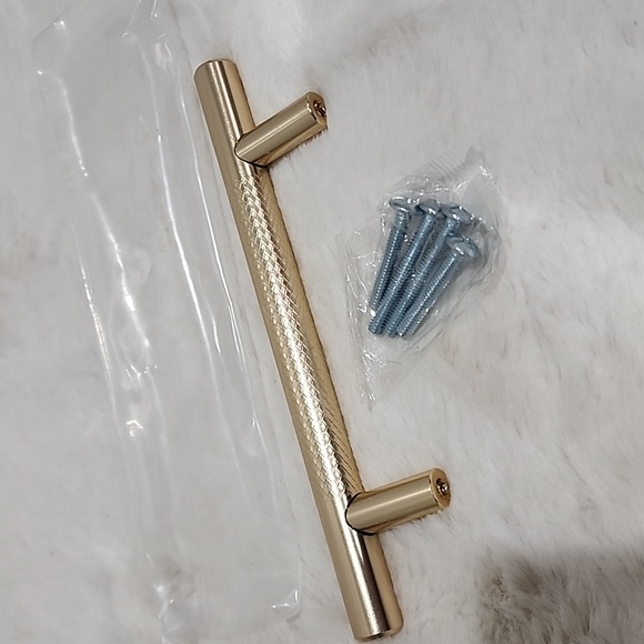 New! Delta Series Modern Textured Gold Cabinet Handle Pull 20 Pieces - Picture 3 of 5